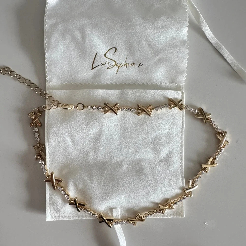 Dazzling Gold Necklace - Picture 8 of 8